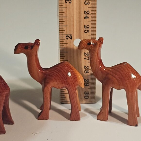 Hand Carved Wooden Camels 3 Pc Christmas Nativity Pieces 2" Tall And Long - Picture 11 of 12